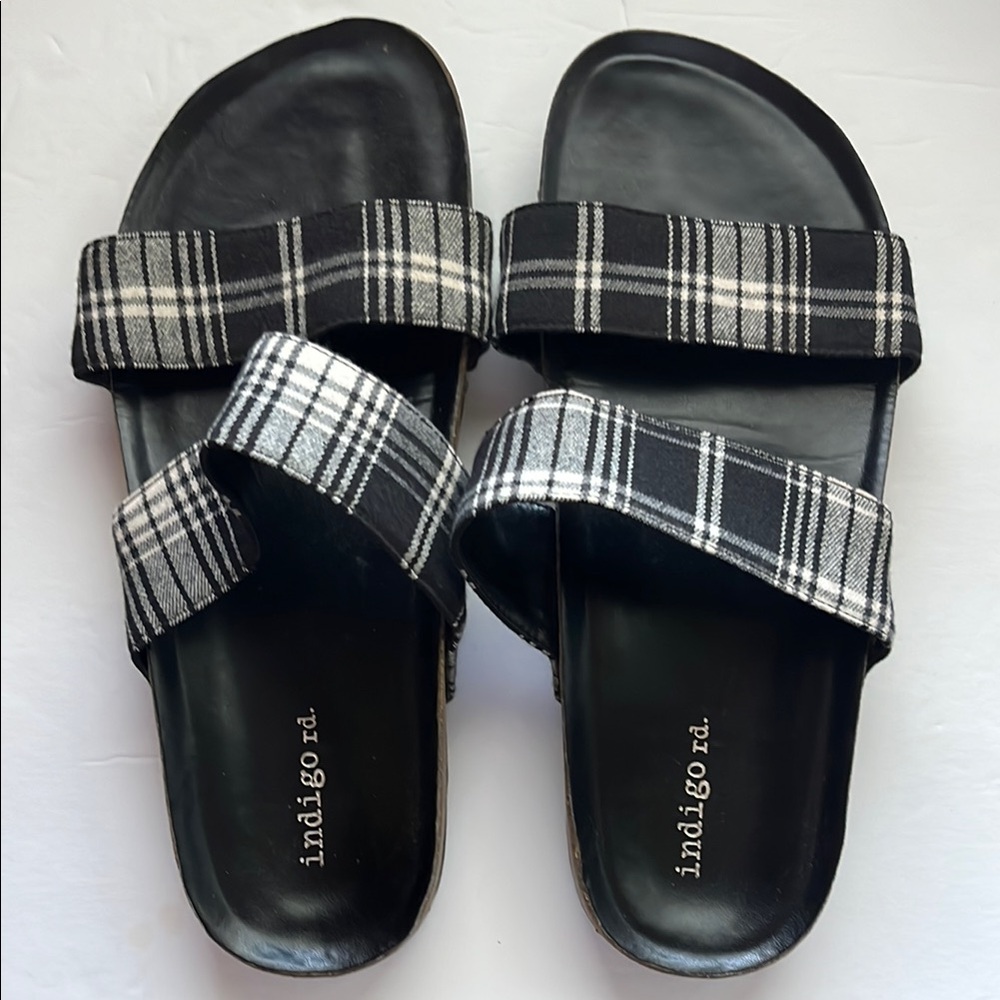 Indigo Rd. Black Plaid Sandals